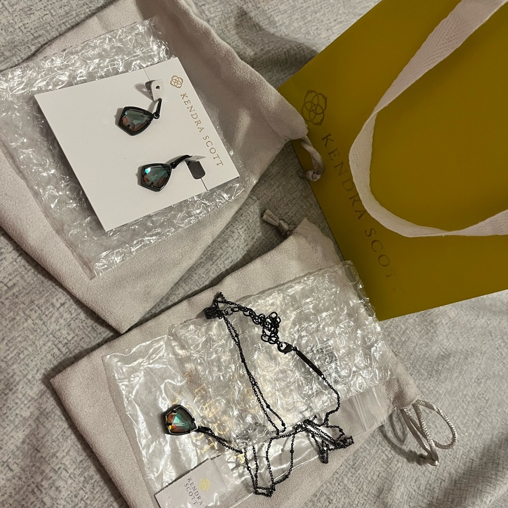Kendra Scott Earring Necklace Set